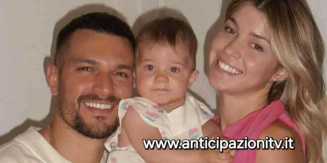 Uomini e Donne, Natalia Paragoni accusata di essere una madre poco seria: lei reagisce